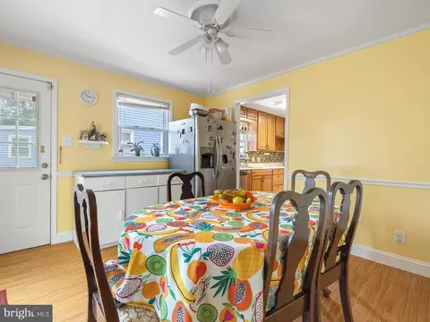 Dining - 12232 Kendall St, Silver Spring, MD 20902 photo 4 of 4