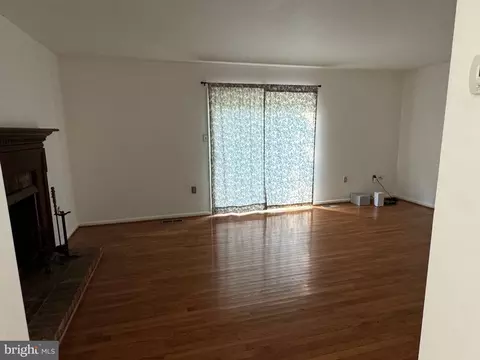 Living - 14636 Tynewick Ter #3-1463, Silver Spring, MD 20906 photo 2 of 5