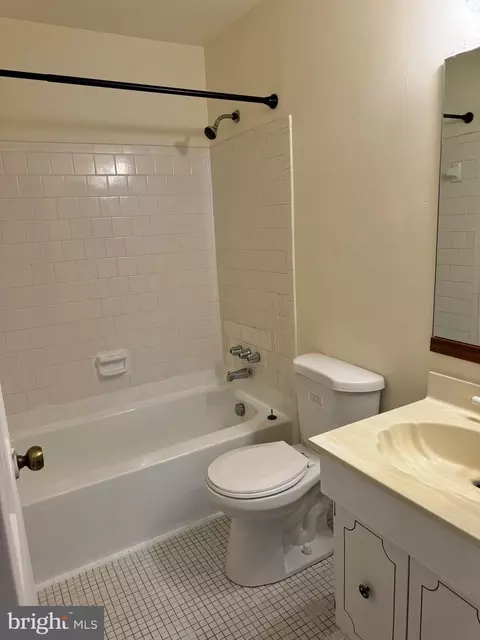 Bath - 14636 Tynewick Ter #3-1463, Silver Spring, MD 20906 photo 1 of 5
