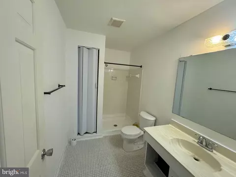 Bath - 14636 Tynewick Ter #3-1463, Silver Spring, MD 20906 photo 2 of 5