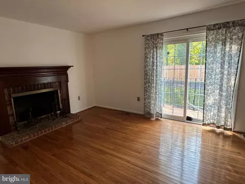 Living - 14636 Tynewick Ter #3-1463, Silver Spring, MD 20906 photo 3 of 5