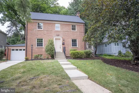 9314 Elmhirst Dr, Bethesda, MD 20814