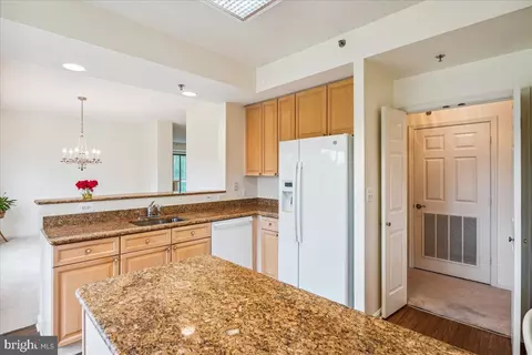 3100 N Leisure World Blvd #221, Silver Spring, MD 20906 photo 6
