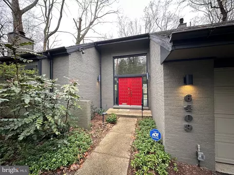 6409 Walhonding Rd, Bethesda, MD 20816