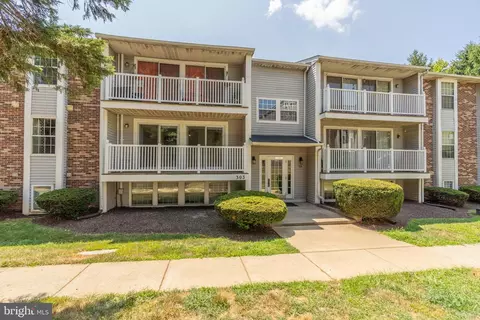 303 Palmspring Dr #5, Gaithersburg, MD 20878