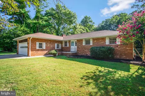 25509 Jonnie Ct, Gaithersburg, MD 20882