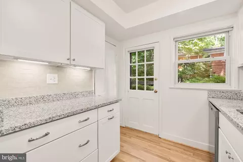 8518 Geren Rd #18-2, Silver Spring, MD 20901 photo 14