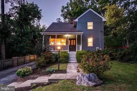 2215 Salisbury Rd, Silver Spring, MD 20910 photo 2