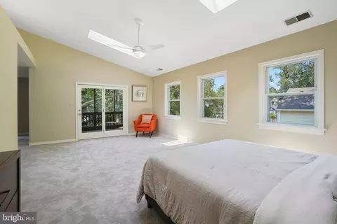 2215 Salisbury Rd, Silver Spring, MD 20910 photo 19