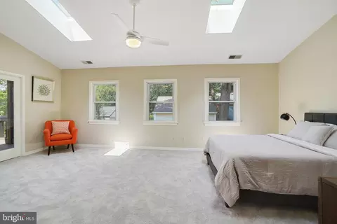 2215 Salisbury Rd, Silver Spring, MD 20910 photo 18