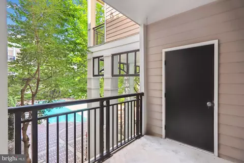 501 Hungerford Dr #164, Rockville, MD 20850