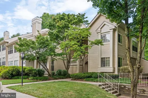 5909 Barbados Pl #103, Rockville, MD 20852