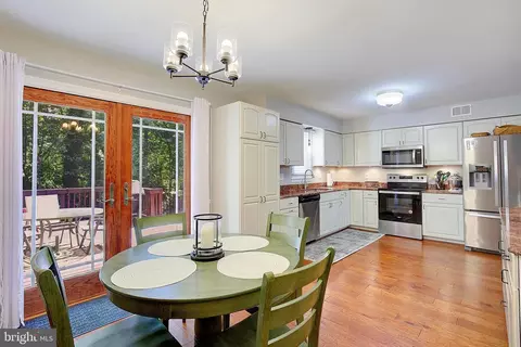 1551 Ivystone Ct, Silver Spring, MD 20904 photo 9
