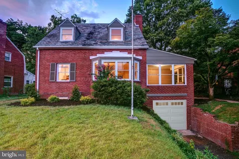 8005 Barron St, Takoma Park, MD 20912