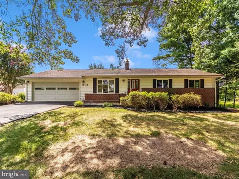 19412 Muncaster Rd, Derwood, MD 20855