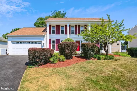5 Founders Mill Ct, Derwood, MD 20855