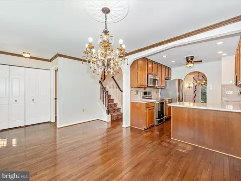 10942 Pebble Run Dr, Silver Spring, MD 20902 photo 17
