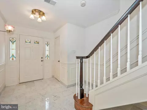 10942 Pebble Run Dr, Silver Spring, MD 20902 photo 3