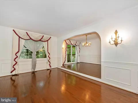 10942 Pebble Run Dr, Silver Spring, MD 20902 photo 13