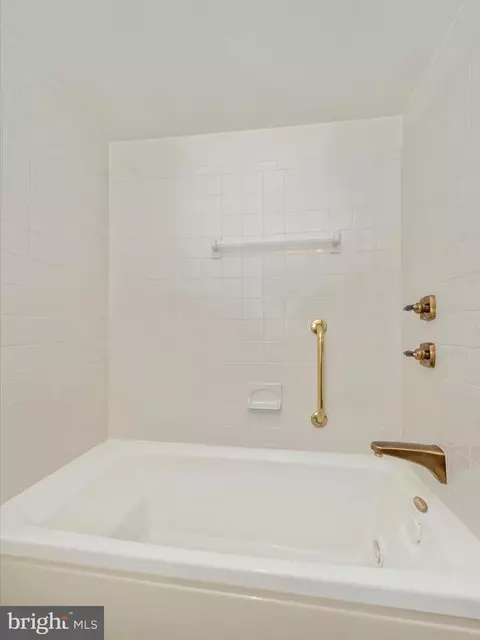 10942 Pebble Run Dr, Silver Spring, MD 20902 photo 10