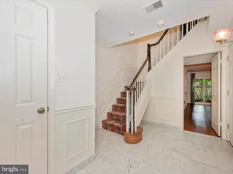 10942 Pebble Run Dr, Silver Spring, MD 20902 photo 4