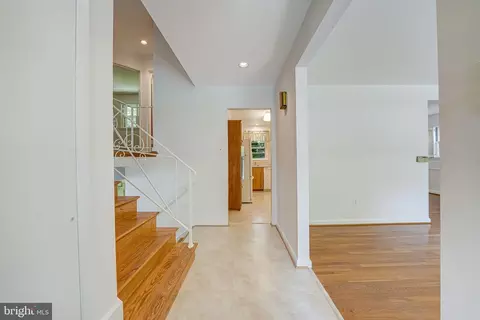 8504 Sundale Dr, Silver Spring, MD 20910 photo 4
