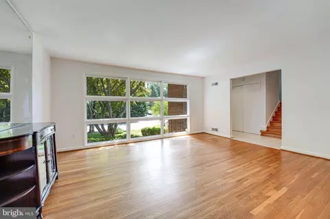 8504 Sundale Dr, Silver Spring, MD 20910 photo 6