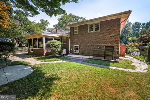 8504 Sundale Dr, Silver Spring, MD 20910 photo 3