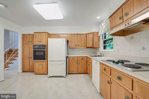 8504 Sundale Dr, Silver Spring, MD 20910 photo 12