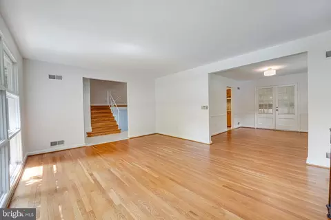 8504 Sundale Dr, Silver Spring, MD 20910 photo 7