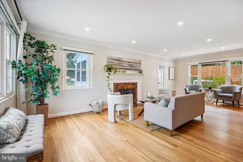 2508 Jennings Ct, Silver Spring, MD 20902 photo 2