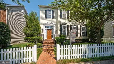 12107 Magnolia Park Pl, Clarksburg, MD 20871