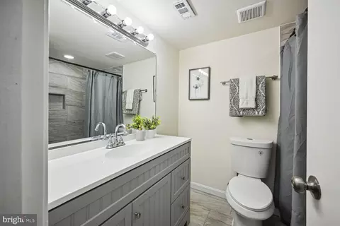 2107 Walsh View Ter #102, Silver Spring, MD 20902 photo 10