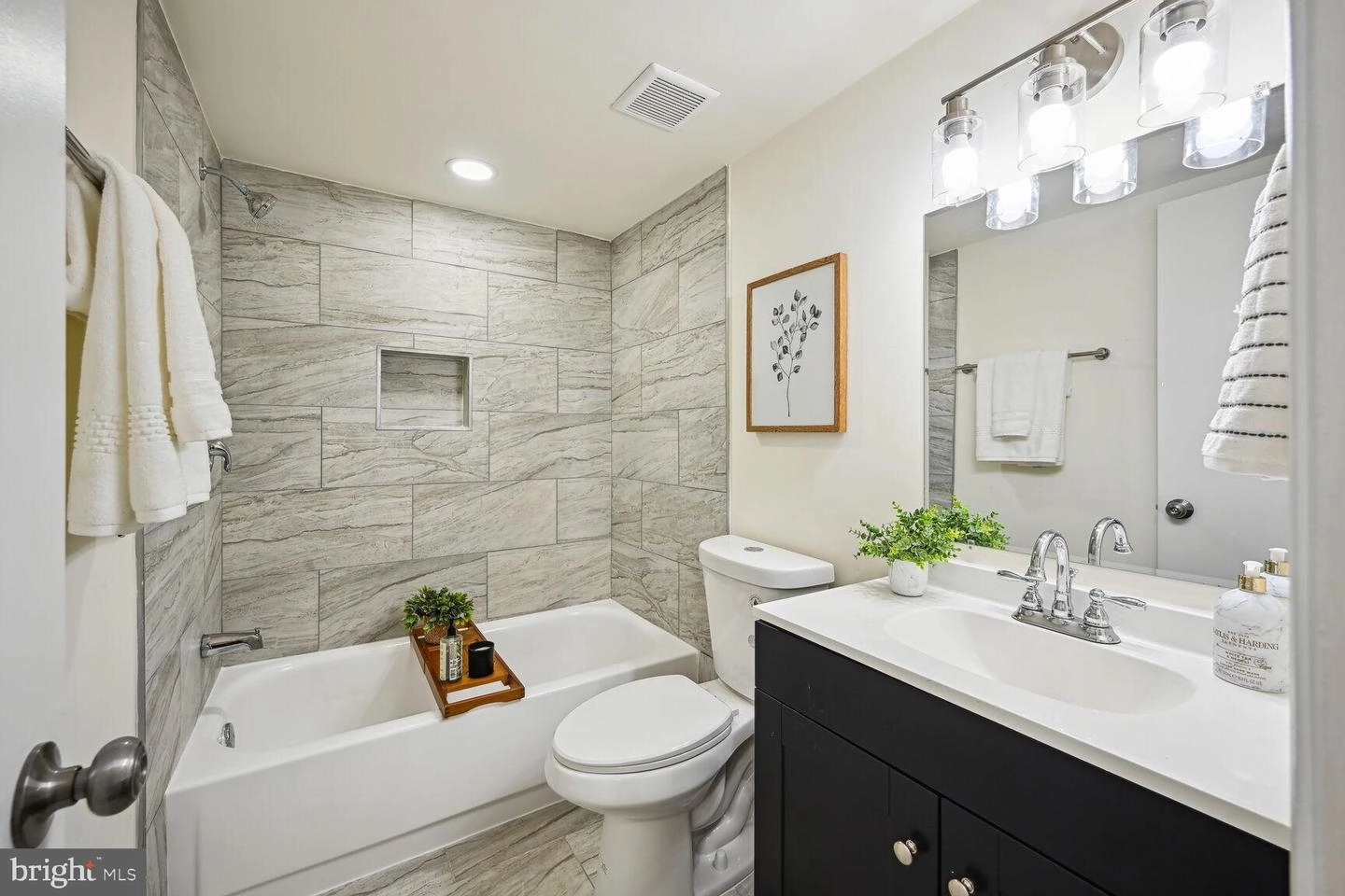2107 Walsh View Ter #102, Silver Spring, MD 20902 photo 13