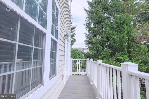 9833 Darcy Forest Dr, Silver Spring, MD 20910 photo 19