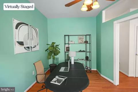 9833 Darcy Forest Dr, Silver Spring, MD 20910 photo 6