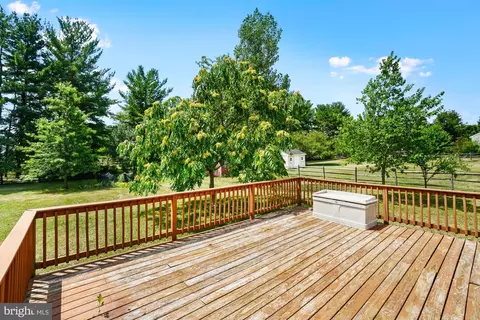 19204 Munger Farm Rd, Poolesville, MD 20837 photo 11