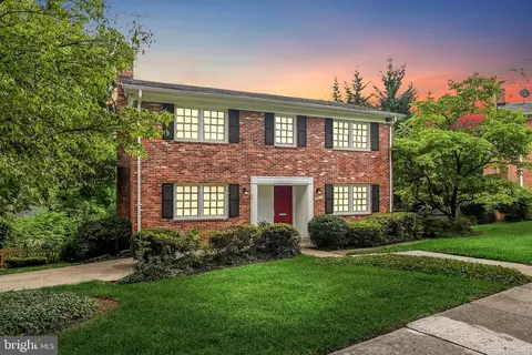 5412 Linden Ct, Bethesda, MD 20814