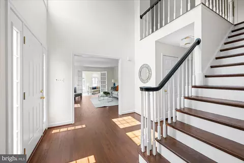 14716 Carona Dr, Silver Spring, MD 20905 photo 2
