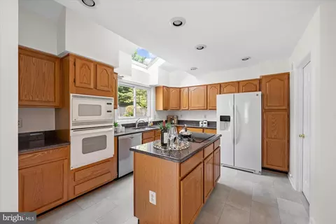 14716 Carona Dr, Silver Spring, MD 20905 photo 13