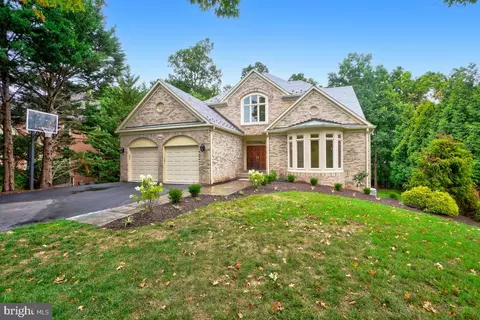 9844 Avenel Farm Dr, Potomac, MD 20854