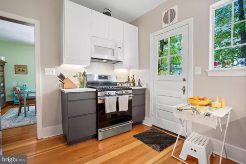 6 Midhurst Rd, Silver Spring, MD 20910 photo 11