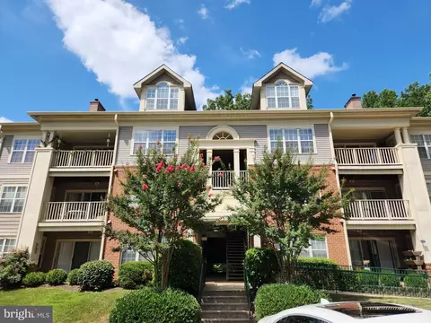 131 Timberbrook Ln #T2, Gaithersburg, MD 20878