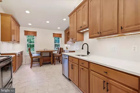 14233 Piccadilly Rd, Silver Spring, MD 20906 photo 9