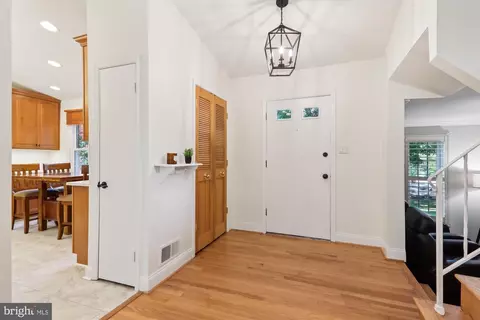 14233 Piccadilly Rd, Silver Spring, MD 20906 photo 5