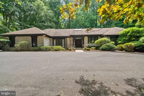 Exterior - 2008 Rebecca Ct, Silver Spring, MD 20906 photo 1 of 15
