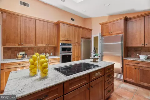 Kitchen - 2008 Rebecca Ct, Silver Spring, MD 20906 photo 4 of 5