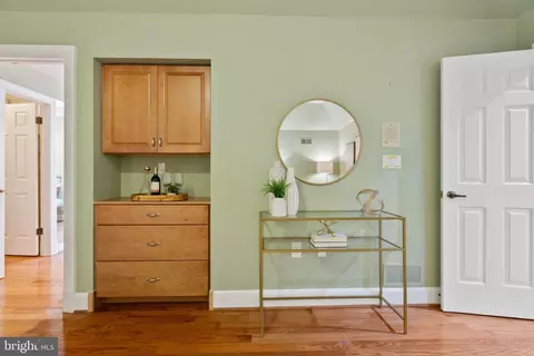 Entry Way - 2008 Rebecca Ct, Silver Spring, MD 20906 photo 6 of 14