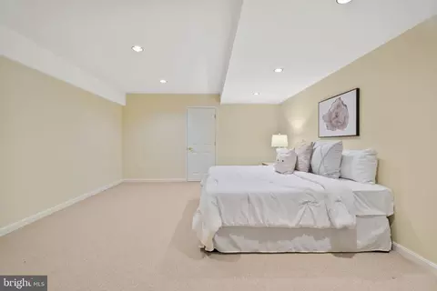 Bedroom - 2008 Rebecca Ct, Silver Spring, MD 20906 photo 11 of 15