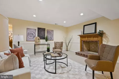 Living - 2008 Rebecca Ct, Silver Spring, MD 20906 photo 2 of 2